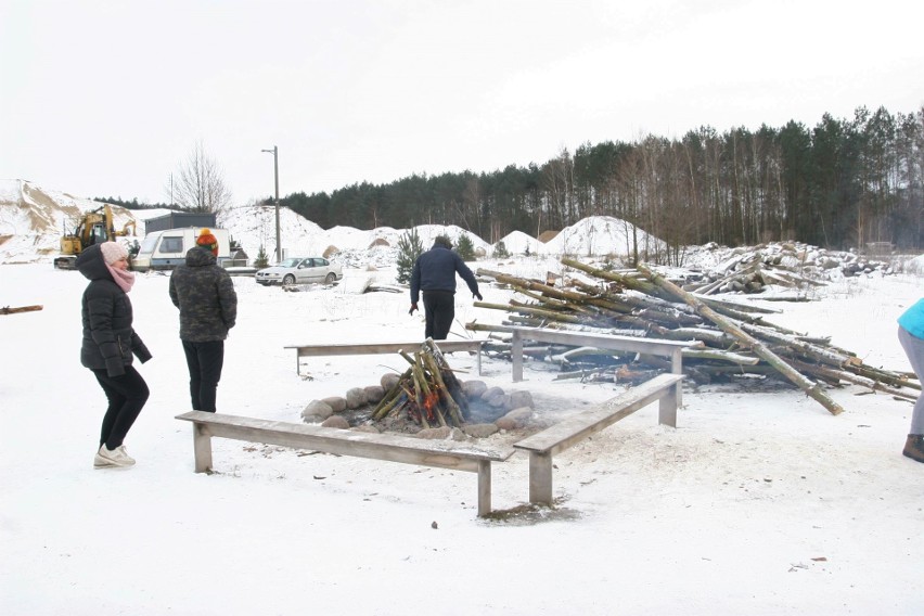 Ostrów Mazowiecka. Morsy wspierają zbiórkę dla Nikodema Wasilewskiego chorego na SMA 1. 7.02.2021