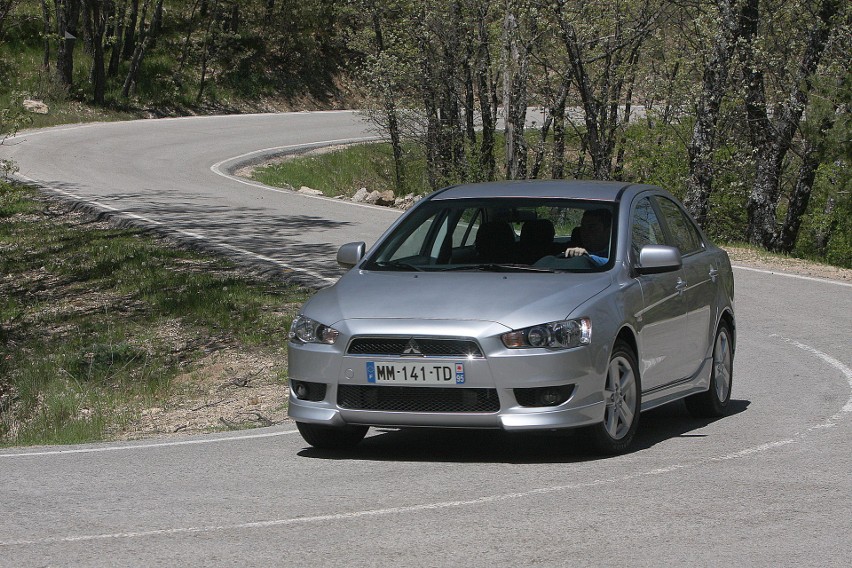 Mitsubishi Lancer Fot: Mitsubishi