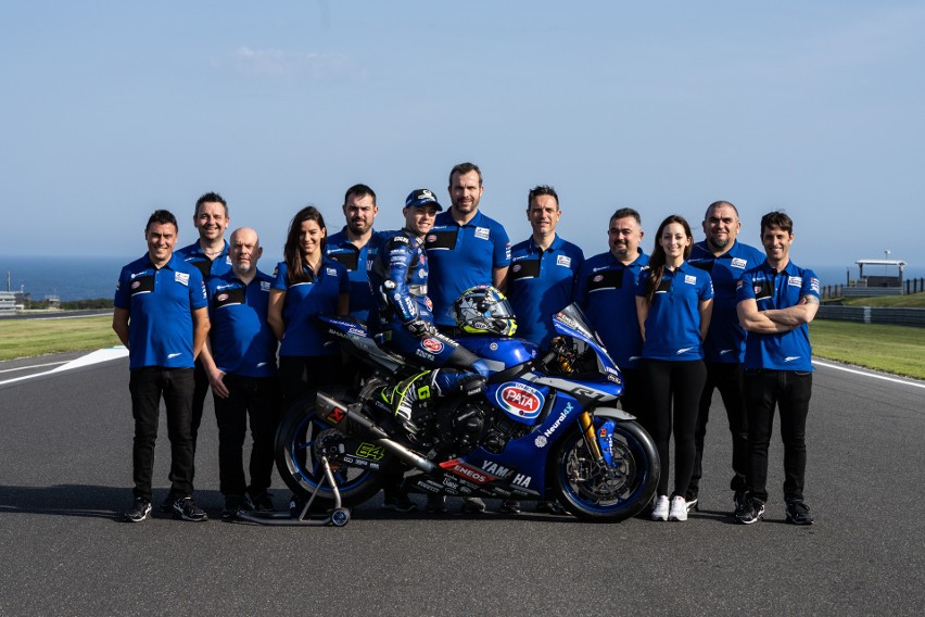Sharp został sponsorem zespołu wyścigowego Yamaha Racing WorldSBK Junior Team GRT. Nowy sezon WSBK startuje na Phillip Island 