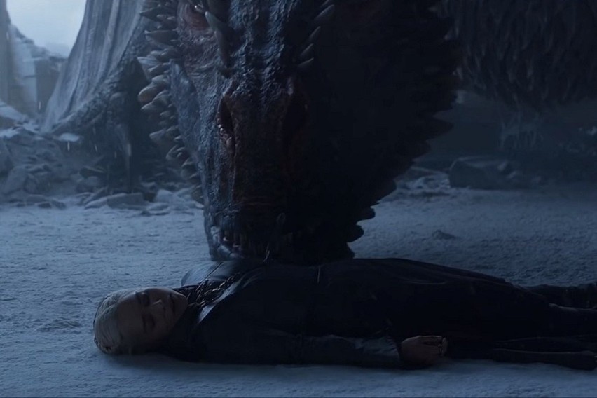 Drogon nie zjadł ciała Daenerys...