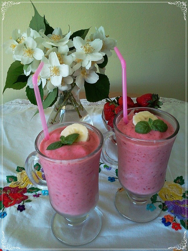 Smoothie truskawkowe z bananem