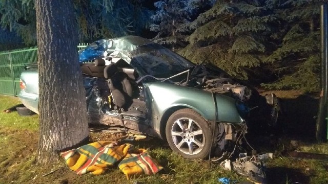Do groźnego wypadku doszło w nocy z niedzieli na poniedziałek w miejscowości Rajec Poduchownym (gmina Jedlnia-Letnisko).