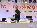 Pascal Brodnicki odwiedził Święto Lubuskiego Młodego Wina w Drzonkowie. Udzielał gościom wskazówek jak przyrządzić tradycyjną gęś w winie