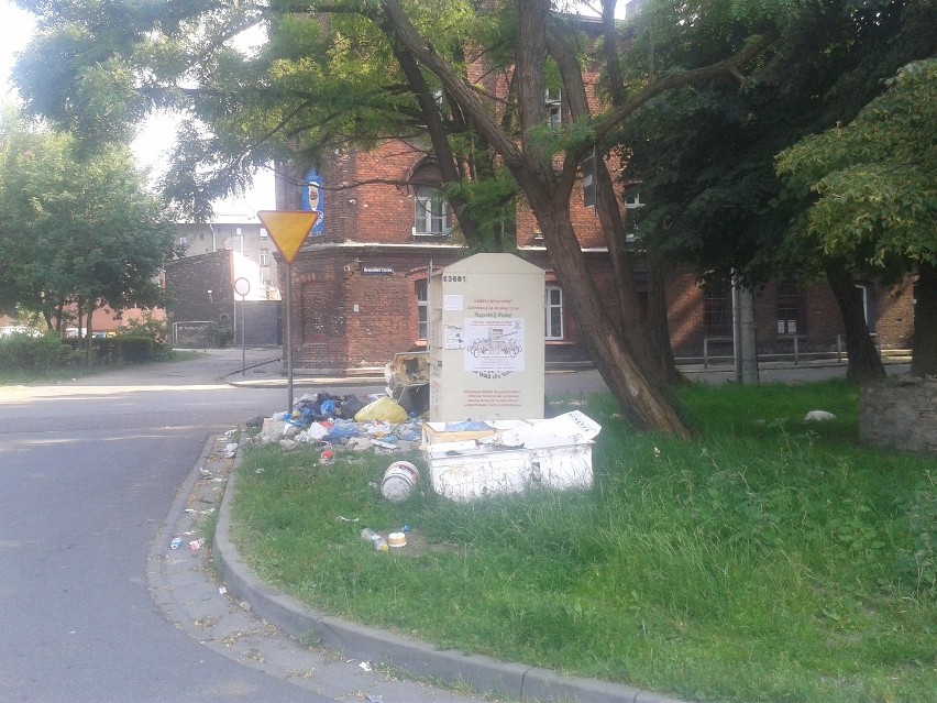 DZ24: Śmieci przy ulicy Czecha w Katowicach [ZDJĘCIA]