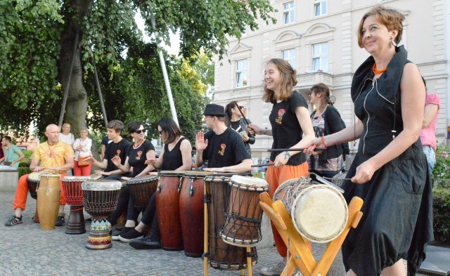 Projekt Global Water Dances w Zielonej Górze, 24 czerwca 2017 r.: w akcji Orkiestra Bębniarska 7 Minut Przerwy