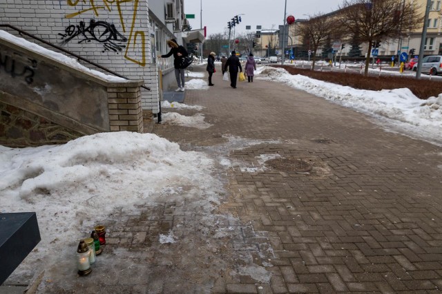 W wyniku wypadku na chodniku przy ul. Skłodowskiej w Białymstoku, zmarła potrącona przez busa kobieta