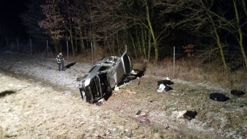 Trzy osoby ranne po wypadku na autostradzie A4 koło Strzelec Opolskich