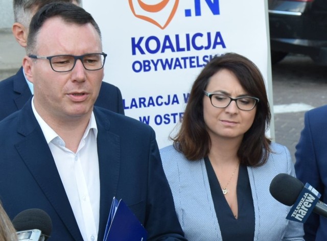 Wybory 2019. Koalicja Obywatelska ujawnia kandydatów. Na zdjęciu Mariusz Popielarz i Kamila Gasiuk-Pihowicz