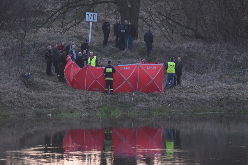 Kobieta została wyłowiona w środę po południu z Warty we...