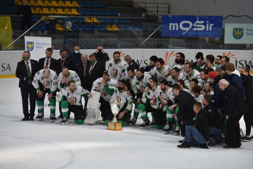 Hokeiści JKH GKS-u Jastrzębie odebrali trofeum i medale za...