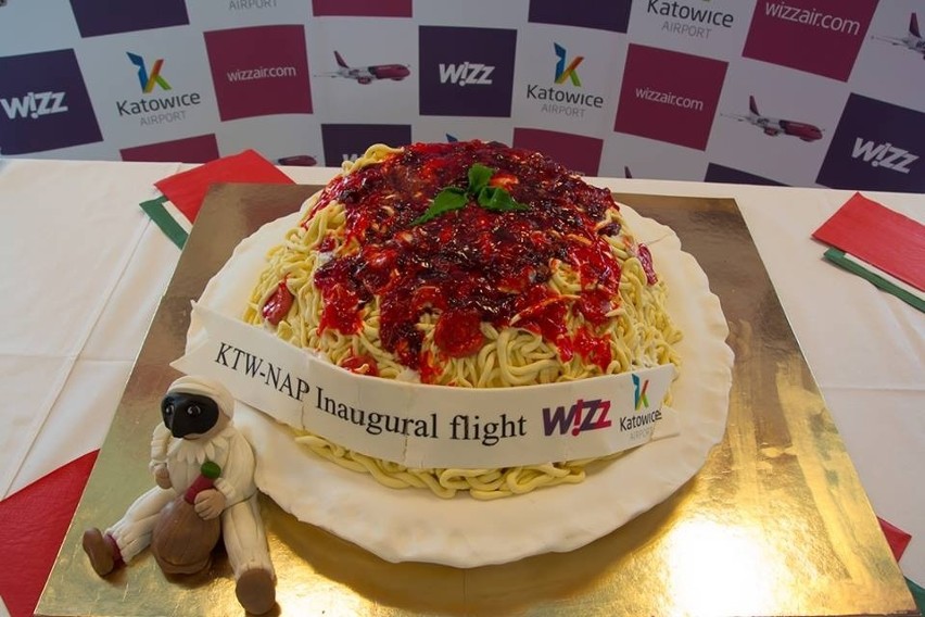 Pyrzowice: Wizzair zainaugurował loty do Neapolu