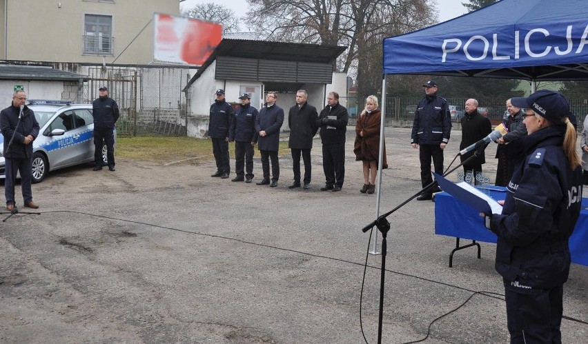 Policjanci w Piszu otrzymali cztery nowe radiowozy - dwa...