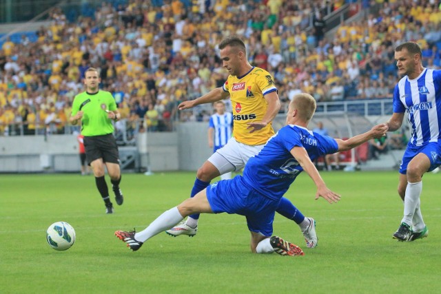 Żółto-biało-niebiescy są coraz bliżej wywalczenia pierwszego miejsca w trzeciej lidze