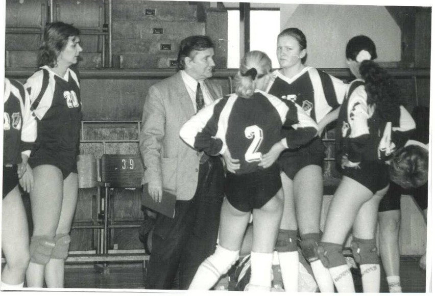 Tadeusz Machnio, były już nieżyjący trener siatkówki.