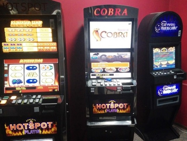 Celnicy w różnych miejscach ujawniają nielegalne automaty do gier hazardowych.