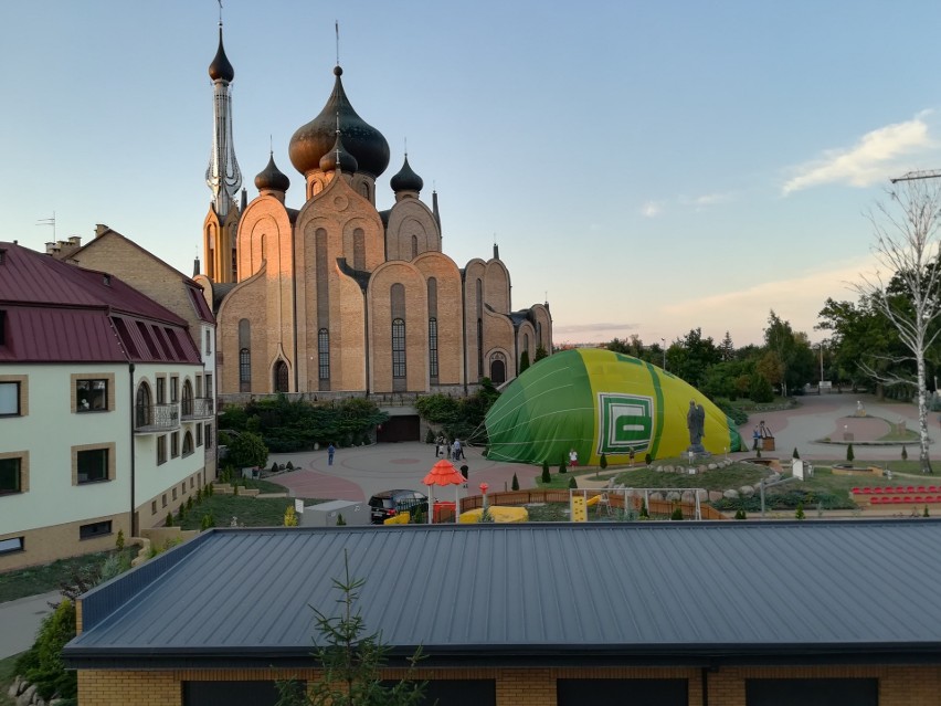 Balon wylądował koło cerkwi na Antoniuku. Czyżby awaryjne...