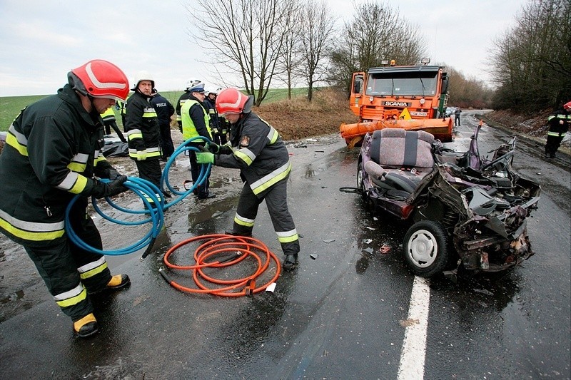 17-latek ma uraz wielu narządów wewnętrznych i...