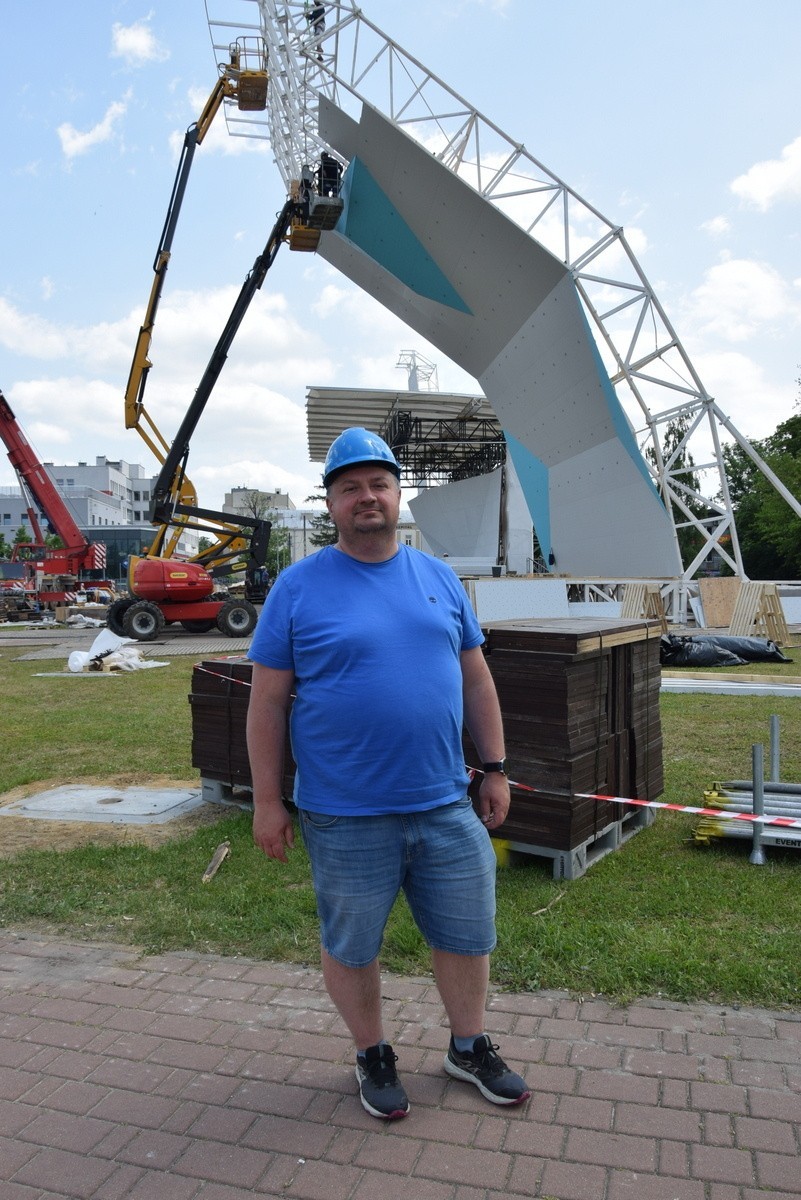 Budowę ścianek nadzoruje Arkadiusz Kamiński - Competition...