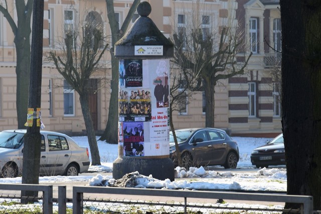 Radna Lidia Stolarska apeluje o zainstalowanie więcej słupów ogłoszeniowych w Inowrocławiu.