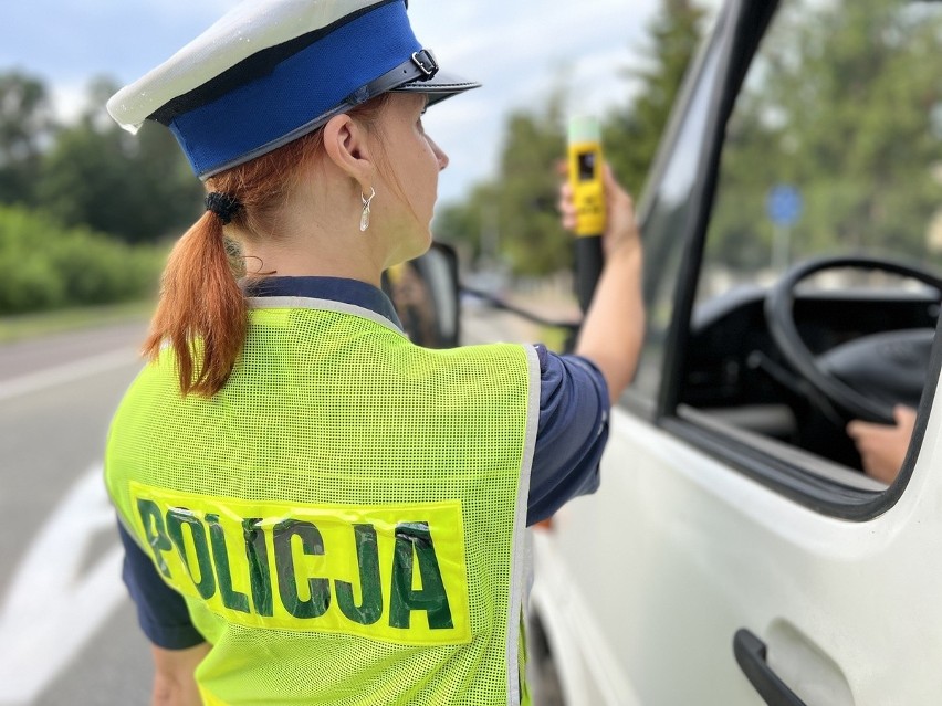 Akcja "Trzeźwość" w Augustowie. 12 pijanych kierowców, wysokie mandaty i utrata prawa jazdy. Rekordzista z 3 promilami alkoholu we krwi