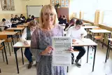 Świętokrzyska Matura Próbna 2023 z języka polskiego w IV Liceum Ogólnokształcącym w Kielcach. Zobacz zdjęcia