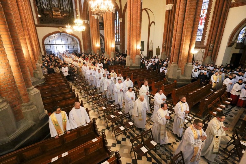 Dziś Wielki Czwartek 2018. To także Dzień Kapłaństwa, w...