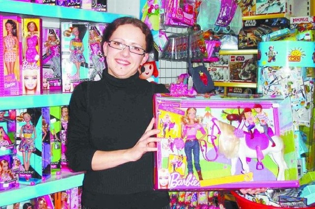 &#8211; Lalka Barbie zawsze jest dobrym prezentem &#8211; uważa Monika Sierzputowska ze sklepu Legendary Toys. Cena tego zestawu to nieco ponad 230 zł.