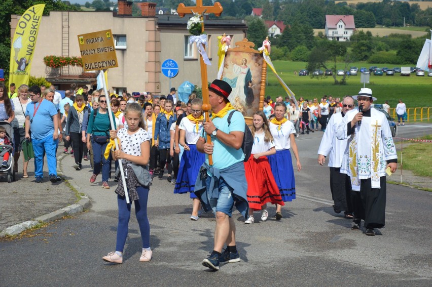 Wierni z całego Pomorza przybyli na Wielki Odpust w Sianowie [zdjęcia]