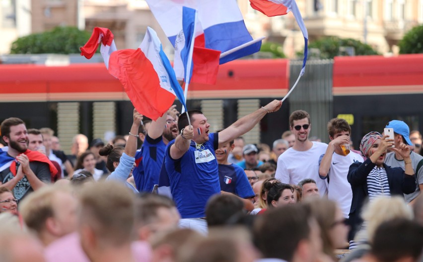 Strefa kibica w Katowicach podczas finału Mistrzostw Świata w Rosji ZDJĘCIA