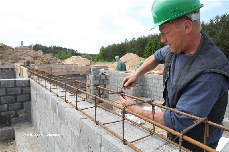 Sochonie - zbrojenie wieńca i odbiór sieci wodociągowej