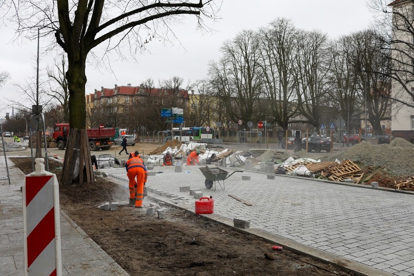 Co dzieje się na remontowanym odcinku alei Jana Pawła II w Szczecinie? Sprawdzamy stan prac - 4.03.2021