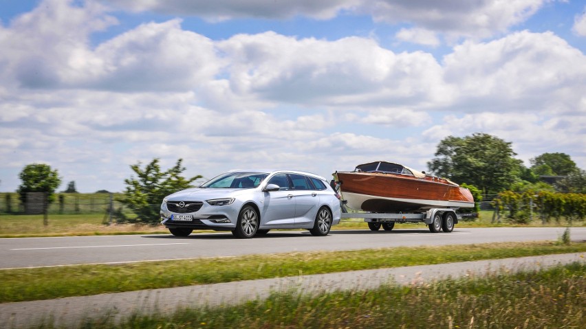 Opel Insignia Sports Tourer...