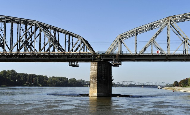 Most kolejowy w Toruniu