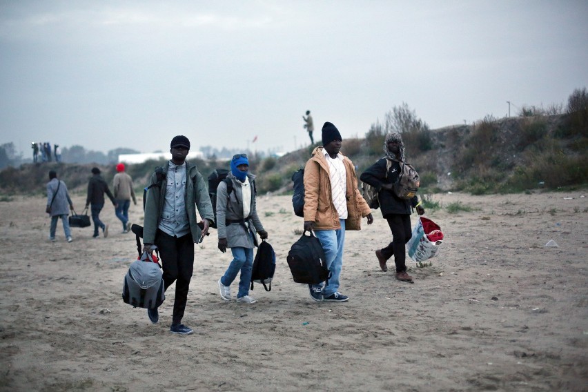 Likwidacja obozu w Calais.