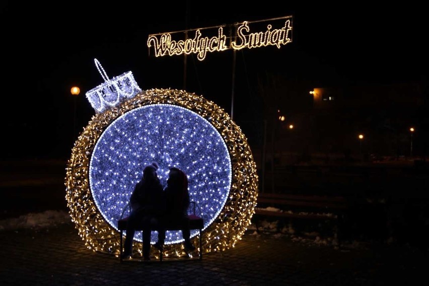 Zobacz wspaniałe świąteczne iluminacje w Starachowicach [WASZE ZDJĘCIA]