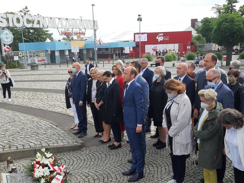 Borys Budka przy Pomniku Poległych Stoczniowców w Gdańsku: "Ideały Solidarności są aktualne do teraz"
