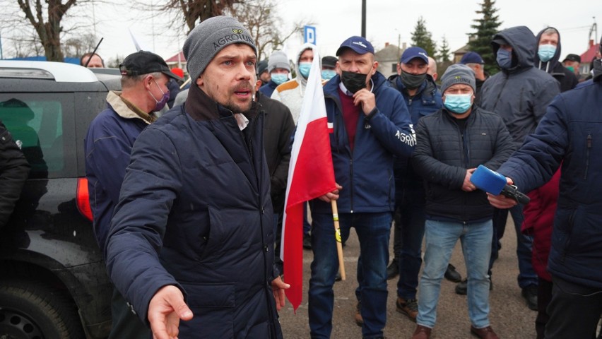 Bielsk Podlaski. Szef Agrounii  Michał Kołodziejczyk i poseł spotkali się ze spółdzielcami z Bielmleku. Obiecali pomoc