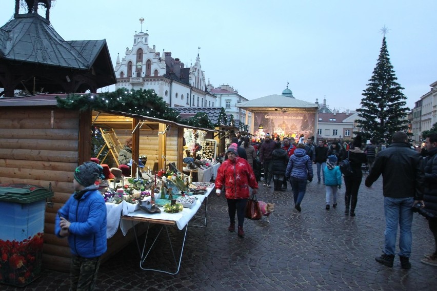 Jarmark bożonarodzeniowy na rzeszowskim Rynku zagości już od 7 grudnia