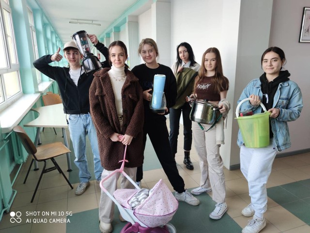 Oto, z czym przyszli do szkoły licealiści z Sępólna i Więcborka w dniu bez plecaka