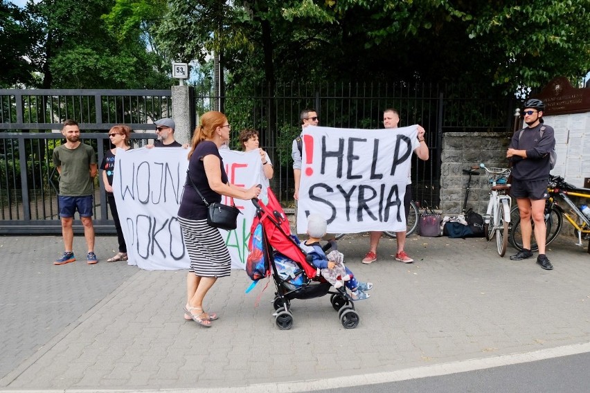 Stop wojnie w Syrii. Pikieta przed konsulatem Rosji w...