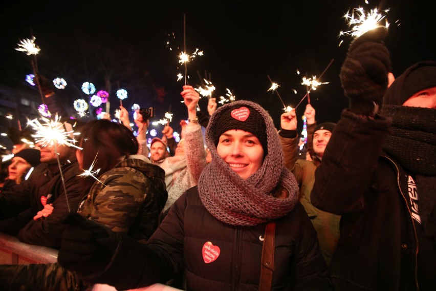 Wielka Orkiestra Świątecznej Pomocy 2018 we Wrocławiu [ZDJĘCIA, ŚWIATEŁKO DO NIEBA]