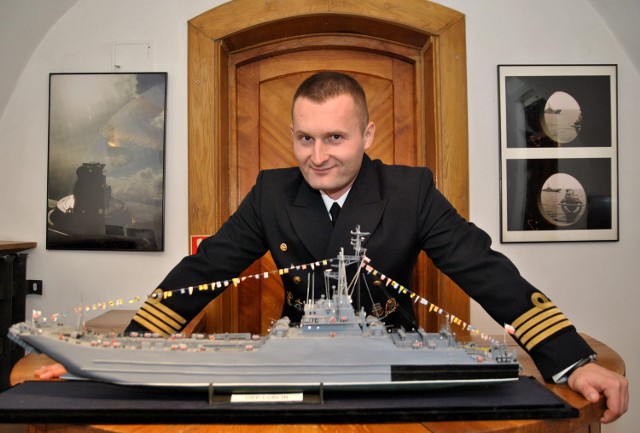 Piotr Mazurek dowodzi ORP "Lublin" już od ponad pięciu lat. Kapitan okrętu pochodzi z Lublina