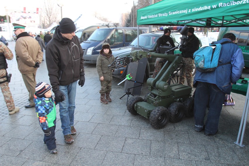 Na pikniku militarnym w Katowicach witamy amerykańskich...