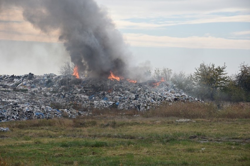 W środę rano doszło do kolejnego pożaru składowiska odpadów...