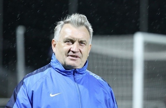 Marek Motyka, trener Kolejarza cieszy się z kompletu punktów