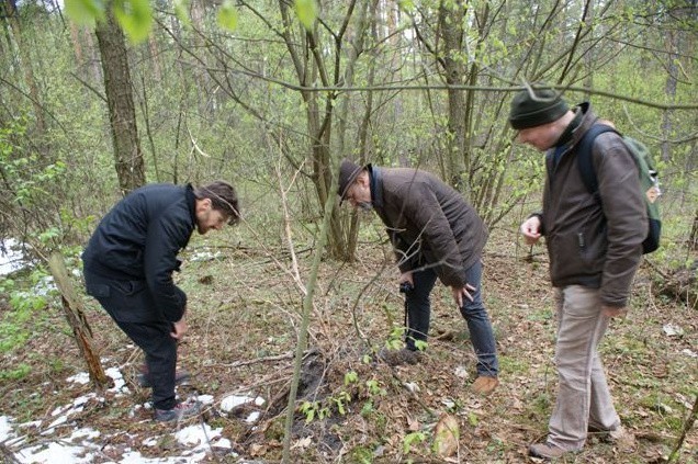 Grupa archeologów w miniony piątek dokonała wstępnych oględzin wzgórza w Śladkowie Małym.