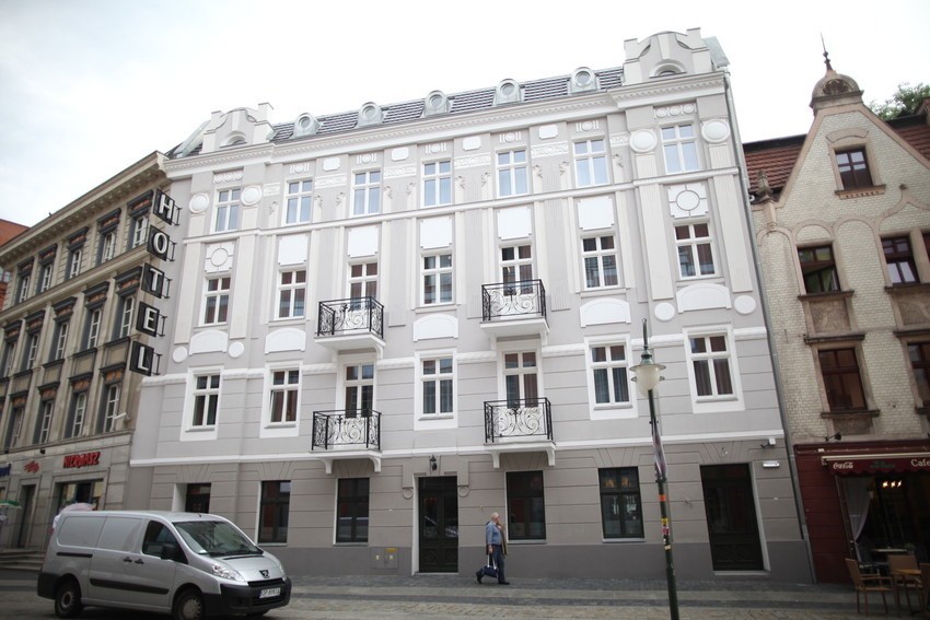 W hotelu Kamienica na placu Kopernika w Opolu są 23 pokoje z...