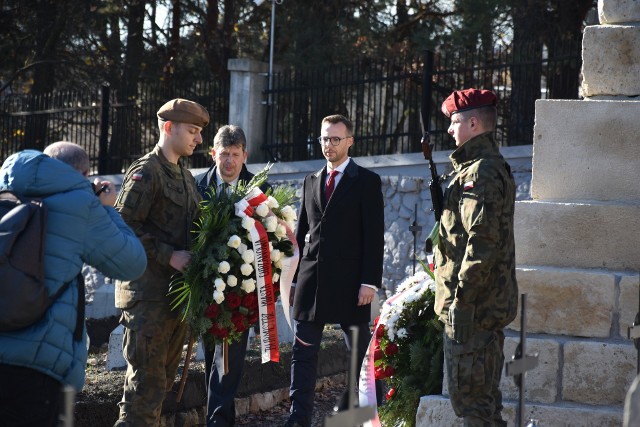 Uroczyście otwarto odbudowany cmentarz wojenny w Chrzanowi