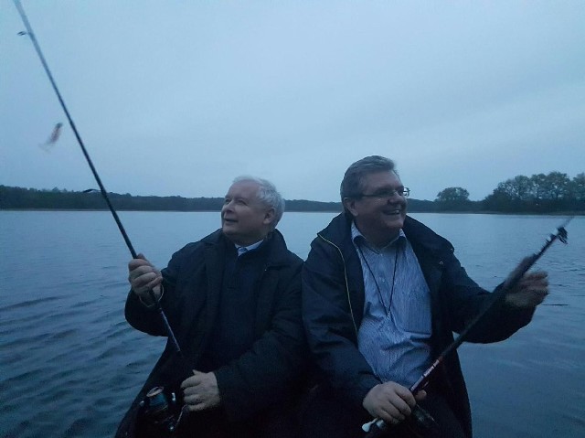 Jarosław Kaczyński na rybach z Czesławem Hocem