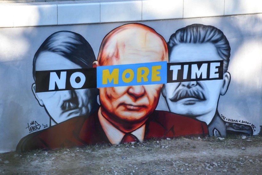 "No more time". Mural autorstwa Piotra TUSE Jaworskiego.